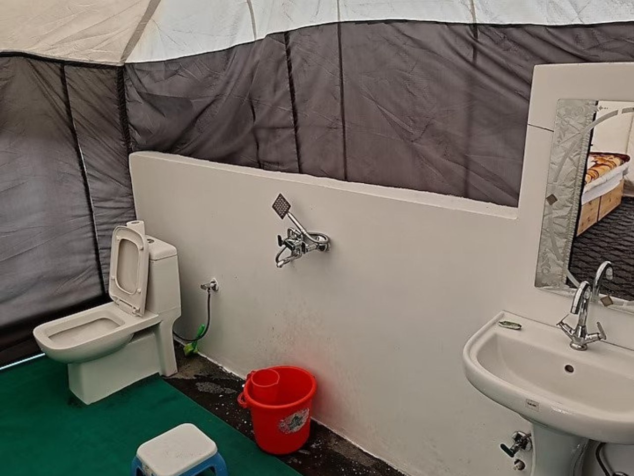 Camp Laschen Nubra Valley Bathroom