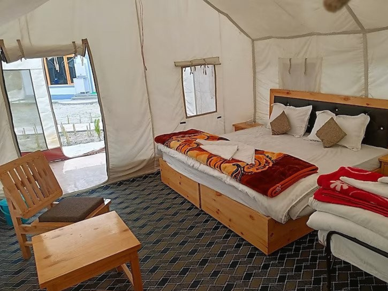 Camp Laschen Double Beded Room